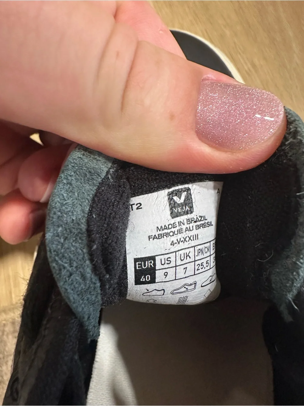 Veja Womens Campo Leather Trainer Black White size 9